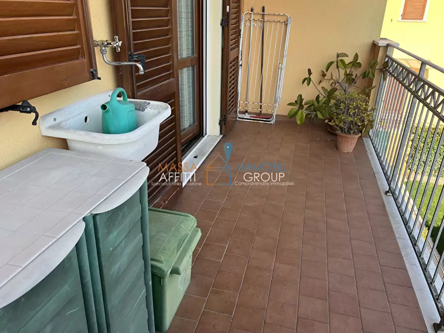 Immagine 12 di Pentalocale in vendita  in Via Flavio Torello Baracchini 29 a Massa