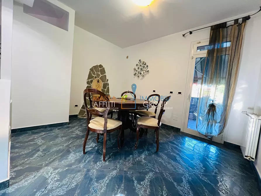 Immagine 6 di Villetta a schiera in vendita  in Via Due Madonne 32 a Massa