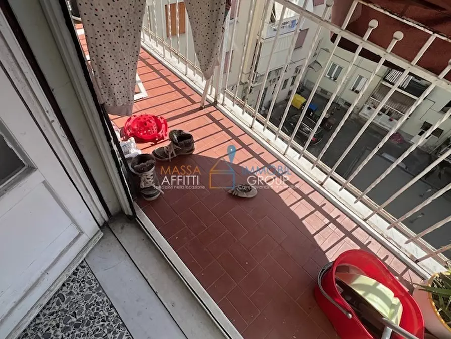 Immagine 11 di Quadrilocale in vendita  in Via G. B. Giorgini 3 a Massa