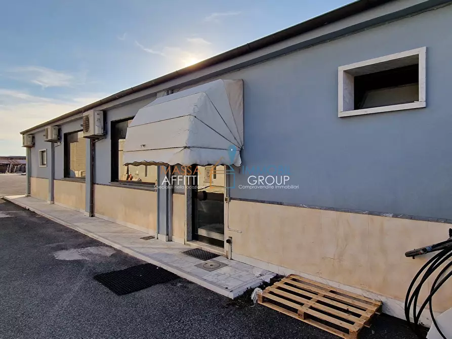 Immagine 10 di Attività artigianale in vendita  in Via San Colombano 31F a Massa