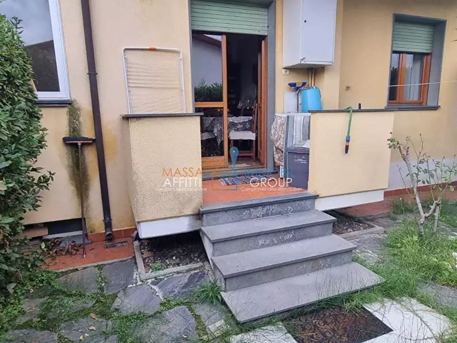 Immagine 9 di Pentalocale in vendita  in Viale Roma 264 a Massa