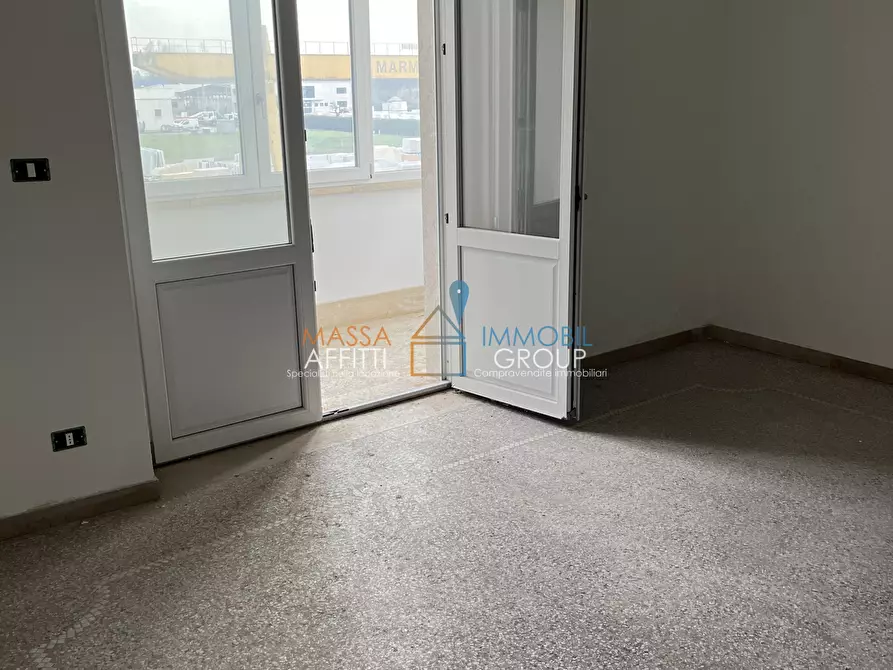 Immagine 11 di Villa in vendita  in Strada Statale 1 108 a Massa