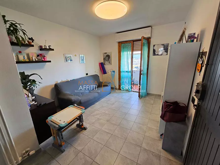 Immagine 11 di Pentalocale in vendita  in Via Manara Valgimigli 9 a Massa