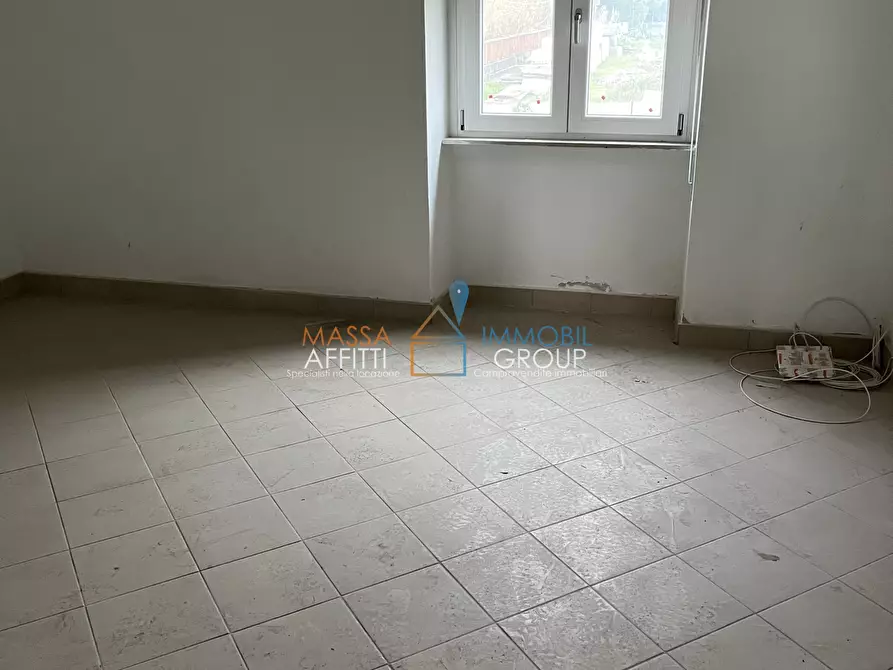 Immagine 22 di Villa in vendita  in Strada Statale 1 108 a Massa