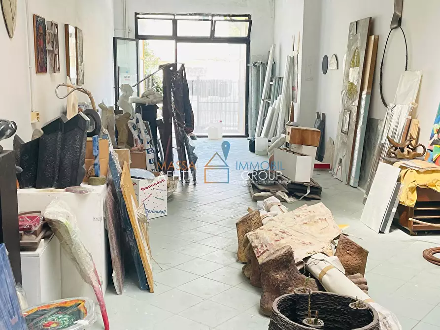 Immagine 10 di Magazzino in vendita  in Via del Bargello 32 a Massa
