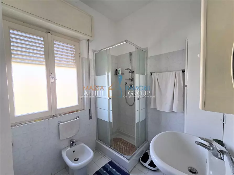 Immagine 15 di Pentalocale in vendita  in Via Bagnone 17 a Massa