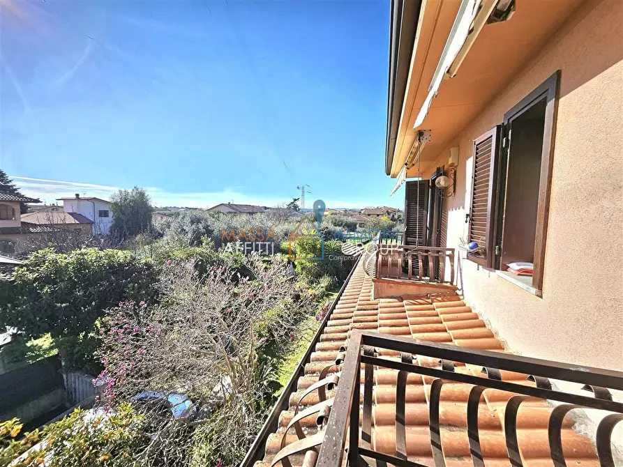 Immagine 13 di Villetta a schiera in vendita  in Via Godola 26 a Massa