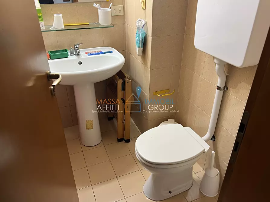 Immagine 16 di Villetta a schiera in vendita  in Via Gioacchino Rossini 14 a Massa