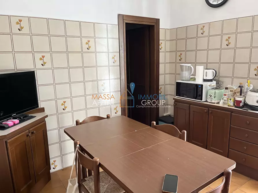 Immagine 4 di Pentalocale in vendita  in Via Solferino 11A a Carrara