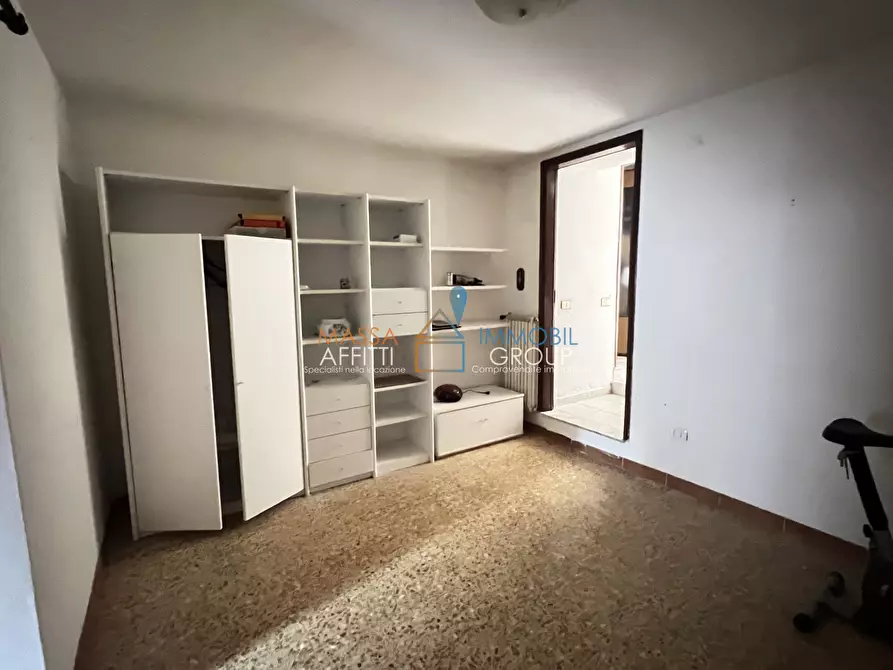 Immagine 12 di Casa semindipendente in vendita  in Via Felice Cavallotti 33 a Massa
