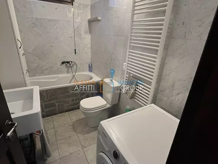 Immagine 18 di Casa indipendente in vendita  in Viale Stazione 45 a Massa