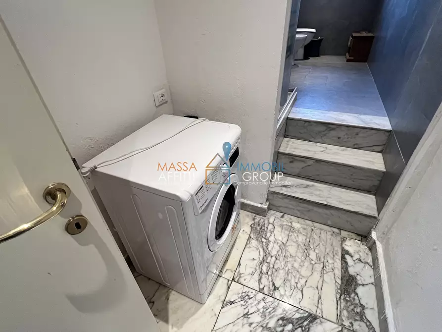 Immagine 17 di Trilocale in vendita  in Via Garibaldi 27 a Carrara