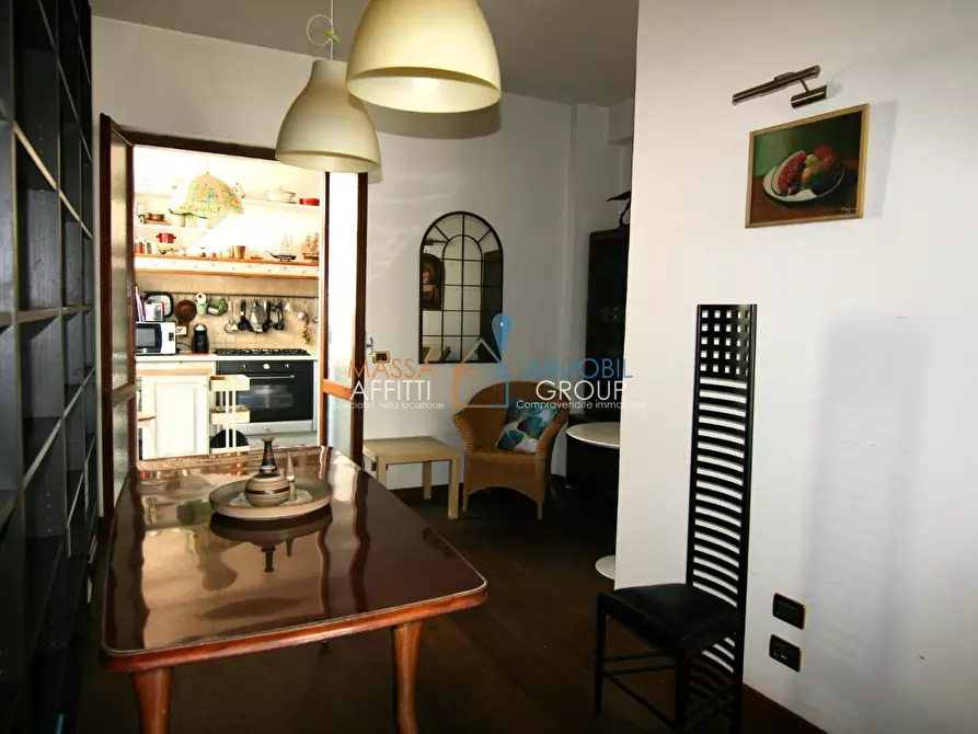 Immagine 7 di Pentalocale in vendita  in Via dei Mille 59 a Carrara