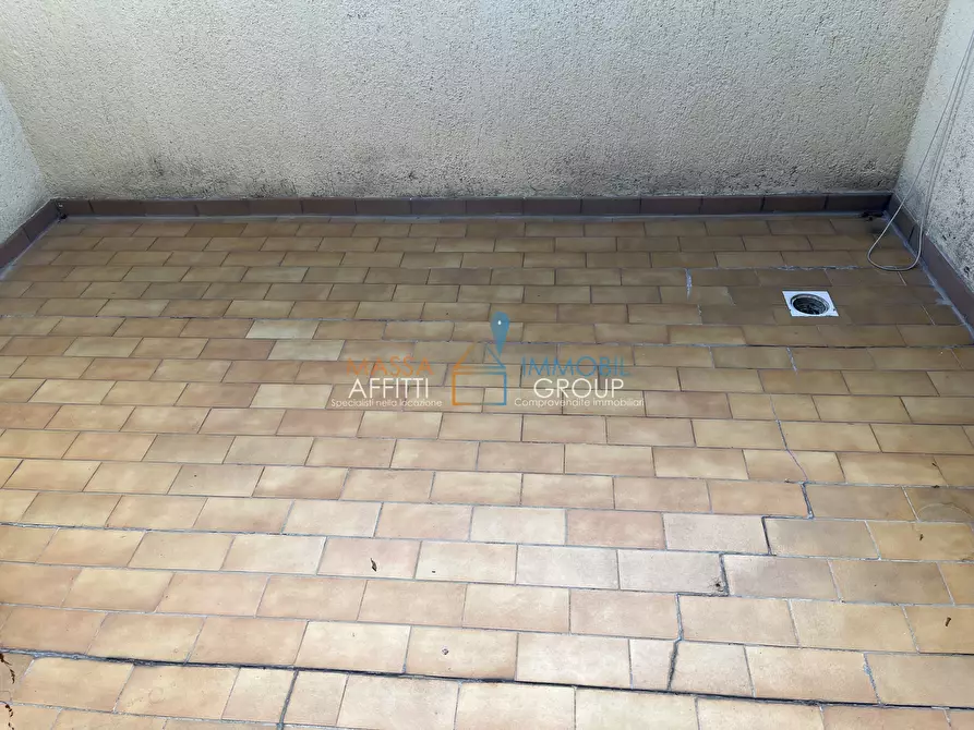 Immagine 22 di Pentalocale in vendita  in Via Solferino 11A a Carrara