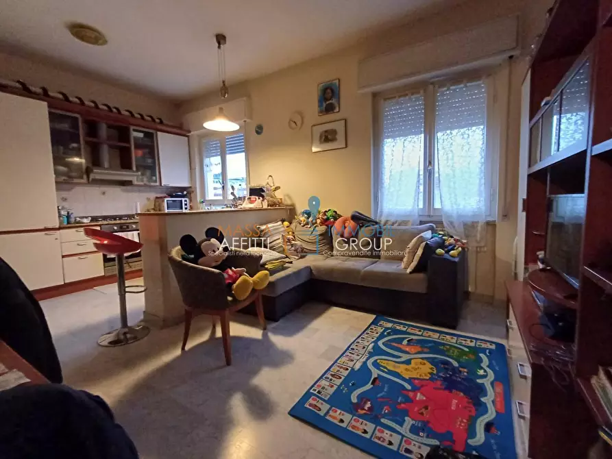 Immagine 7 di Pentalocale in vendita  in Viale Eugenio Chiesa 15 a Massa