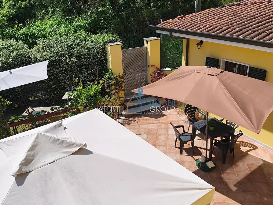 Immagine 4 di Porzione di casa in vendita  in Via Fantiscritti 24 a Carrara