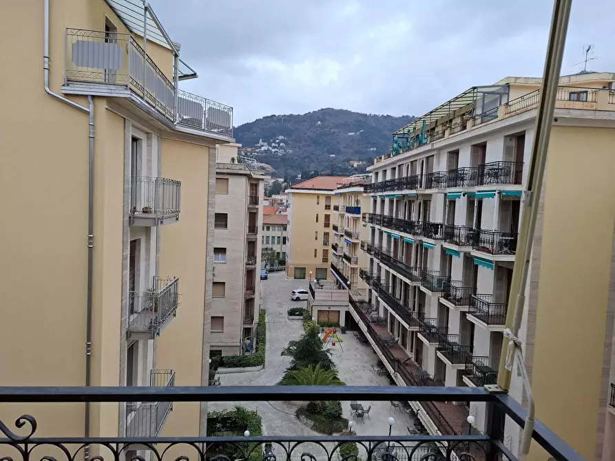 Immagine 29 di Quadrilocale in vendita  in Vico della Conceria 20 a Alassio