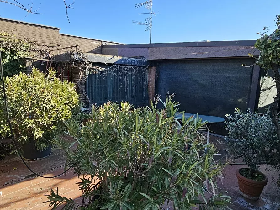 Immagine 28 di Attico in vendita  in viale san gimignano 8 a Milano