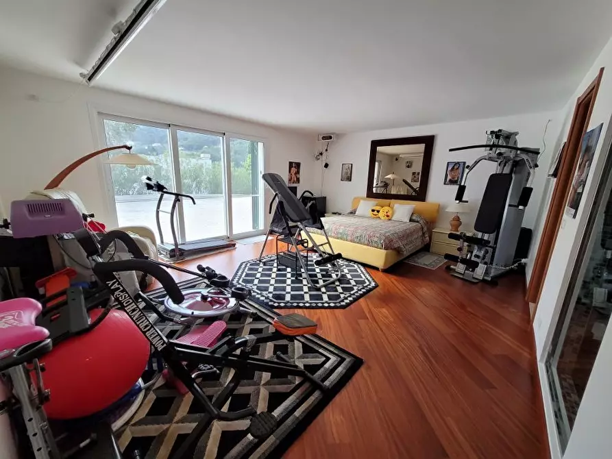 Immagine 11 di Villa in vendita  in via Neghelli 145 a Alassio