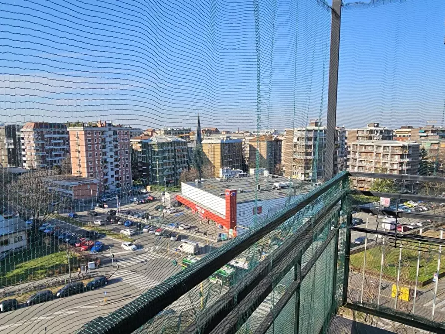 Immagine 40 di Attico in vendita  in viale san gimignano 8 a Milano