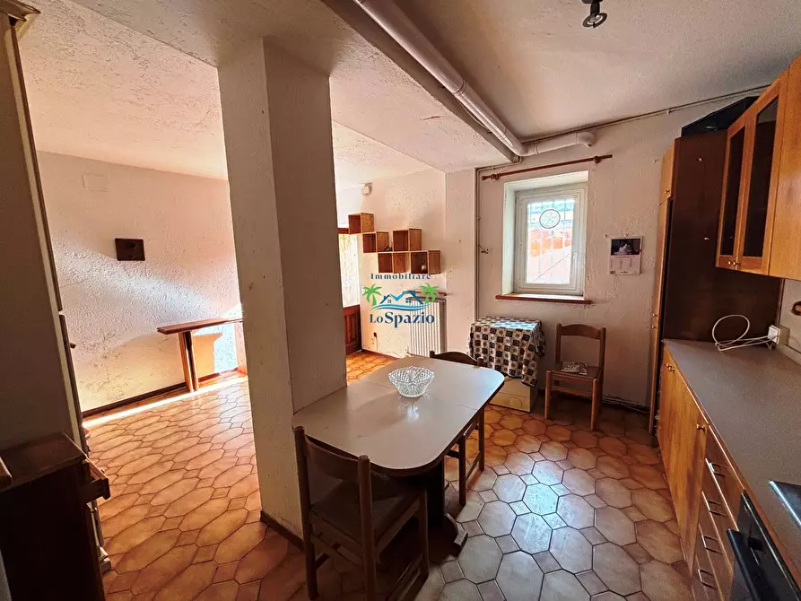 Immagine 7 di Trilocale in vendita  in Via Vincenzo Pelle 8 a Alassio