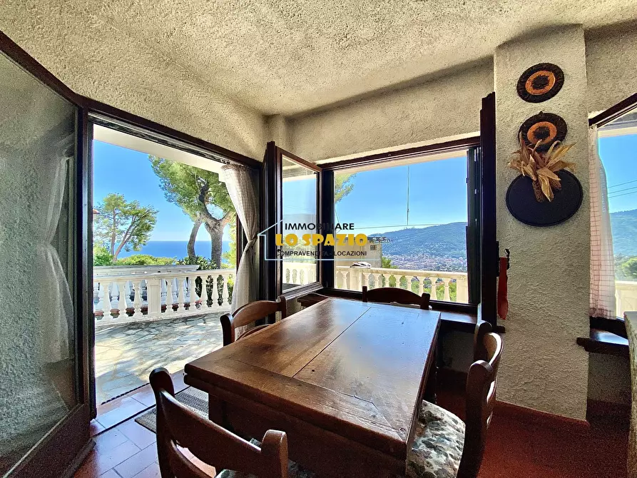 Immagine 34 di Villa in vendita  in via soprana 21 a Andora
