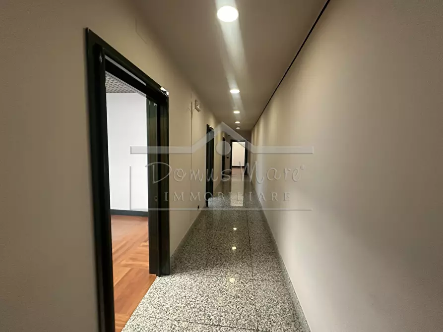 Immagine 23 di Ufficio in affitto  in via bartolomeo guidobono 137 r a Savona