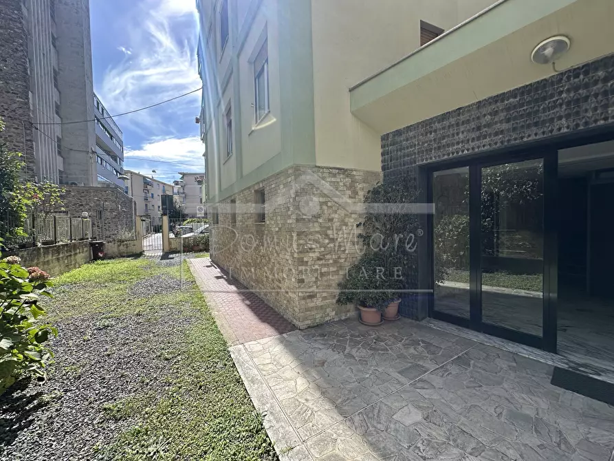 Immagine 4 di Pentalocale in vendita  in Via Giacomo Puccini 18 a Albissola Marina