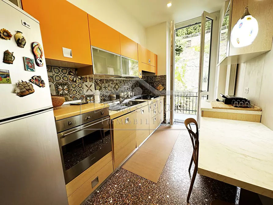 Immagine 12 di Pentalocale in vendita  in Via Beato Ottaviano 4 a Savona