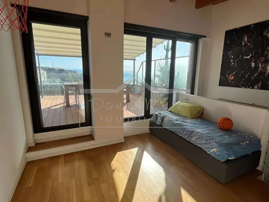 Immagine 40 di Attico in vendita  in Corso vittorio Veneto 1 a Savona