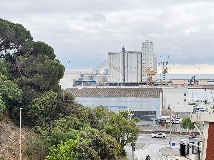 Immagine 9 di Bilocale in affitto  a Savona