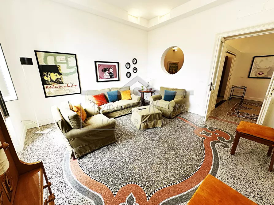 Immagine 19 di Pentalocale in vendita  in Via Beato Ottaviano 4 a Savona