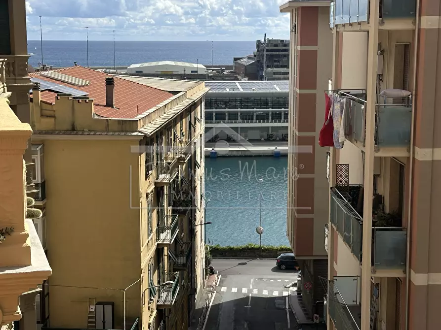 Immagine 4 di Pentalocale in vendita  in Via Beato Ottaviano 4 a Savona