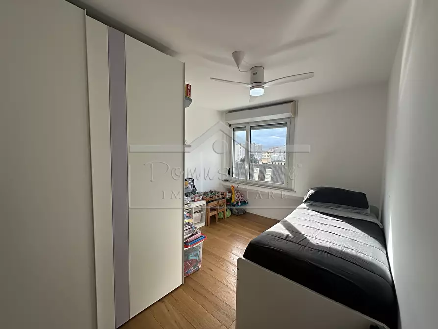 Immagine 38 di Quadrilocale in vendita  in Piazza Santa Cecilia 2 a Savona