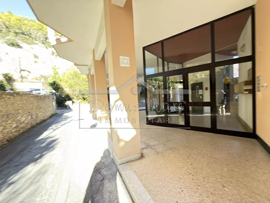 Immagine 35 di Bilocale in vendita  in Vico delle Stelle 29 a Savona