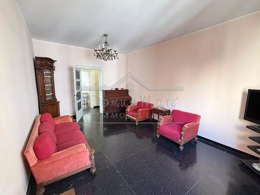 Immagine 14 di Pentalocale in vendita  in Via Orefici 3 a Savona