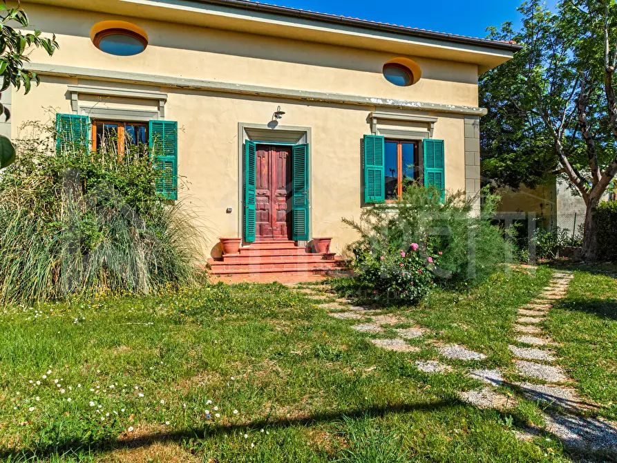 Immagine 10 di Villa in vendita  in Via Parrana San Martino a Collesalvetti