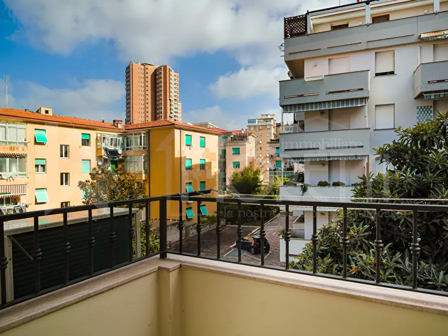 Immagine 29 di Pentalocale in vendita  in Via Costanzo Ebat a Livorno