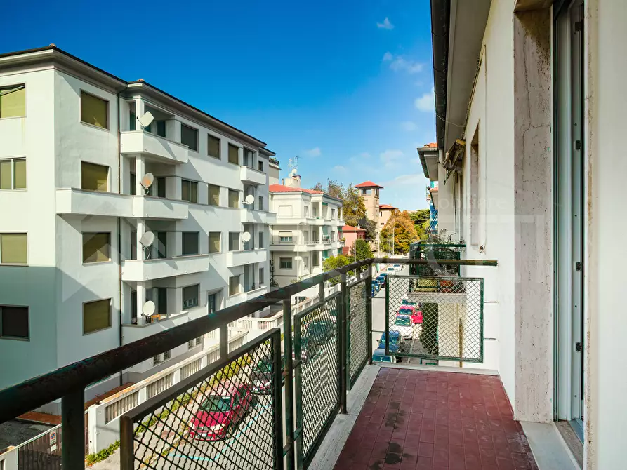 Immagine 11 di Pentalocale in vendita  in Via Costanzo Ebat a Livorno