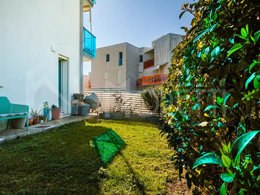 Immagine 54 di Trilocale in vendita  in Via Lazzara Giovanni a Livorno