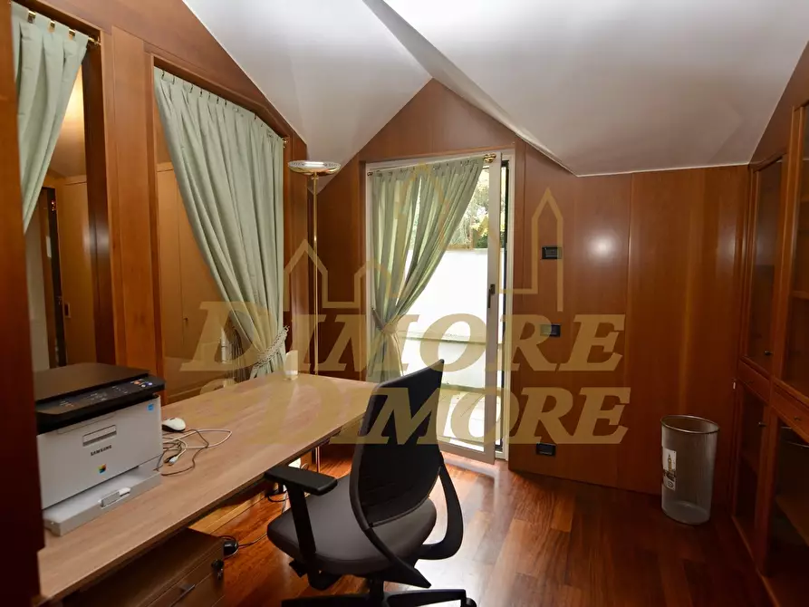 Immagine 53 di Villa in vendita  a Ranco