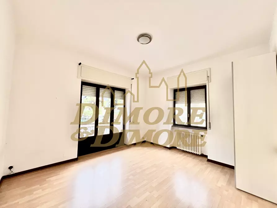 Immagine 4 di Trilocale in vendita  in Piazza Garibaldi 10 a Luino