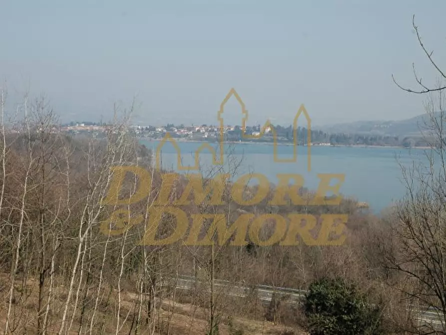 Immagine 21 di Rustico / casale in vendita  a Comabbio