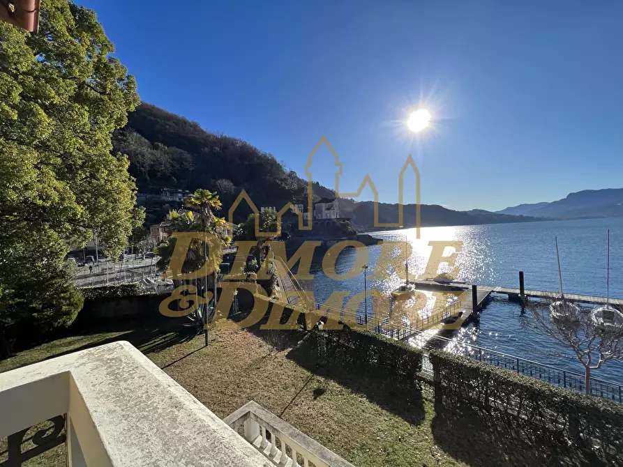 Immagine 27 di Villa in vendita  in Viale Garibaldi 68 a Maccagno Con Pino E Veddasca