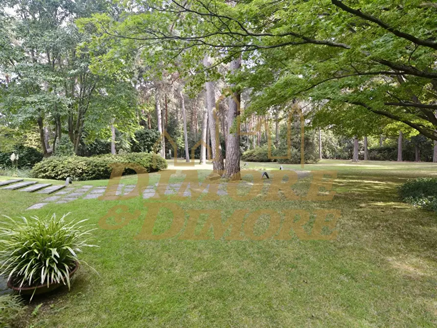 Immagine 21 di Villa in vendita  a Ranco