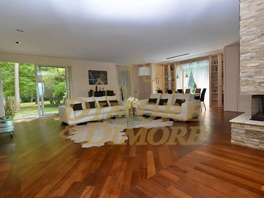 Immagine 30 di Villa in vendita  a Ranco