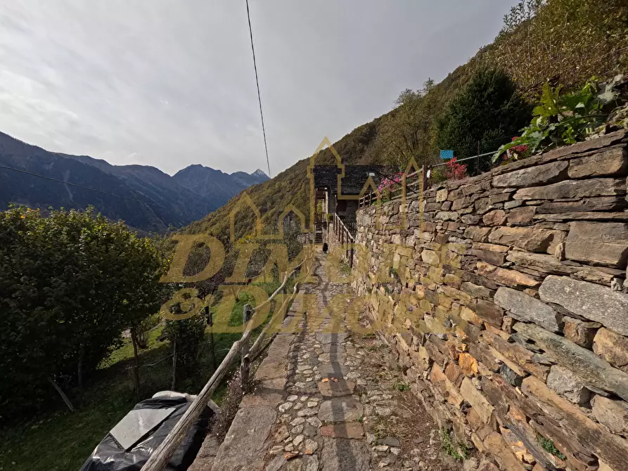 Immagine 6 di Casa indipendente in vendita  in Valleggia a Montescheno