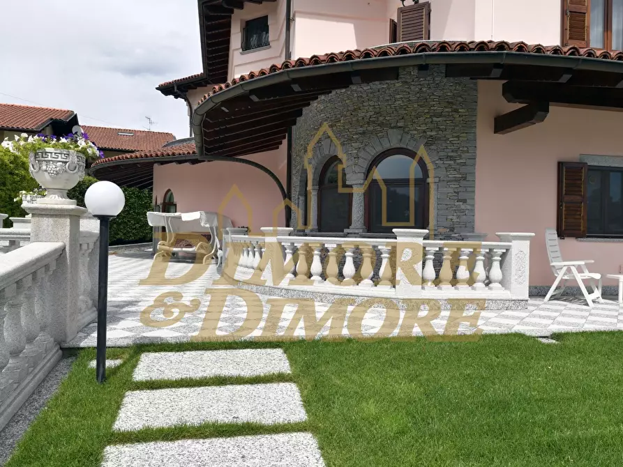 Immagine 6 di Villa in vendita  a Verbania
