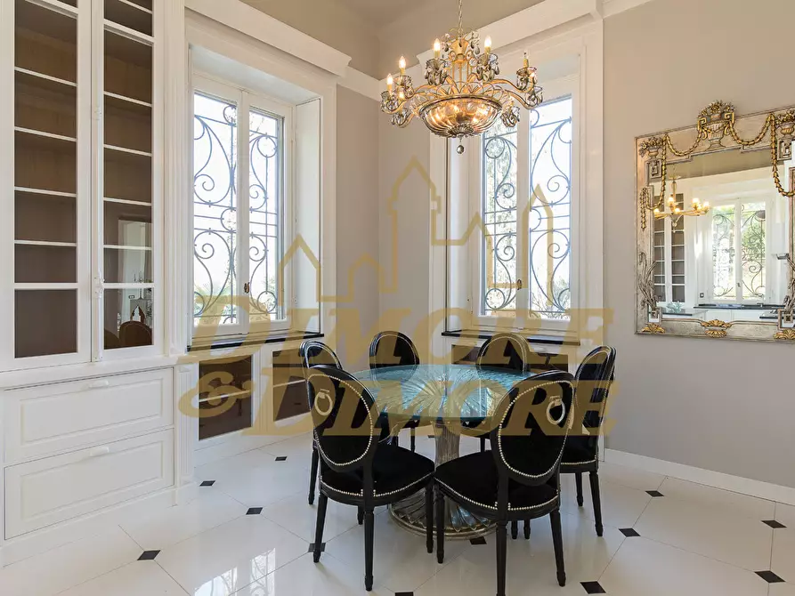 Immagine 14 di Villa in vendita  in via giuseppe verdi 5 a Stresa