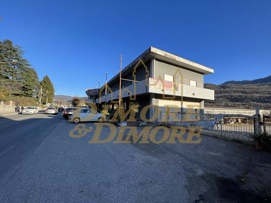 Immagine 3 di Locale commerciale in vendita  in Via Battaglia San Martino 72 a Cuveglio